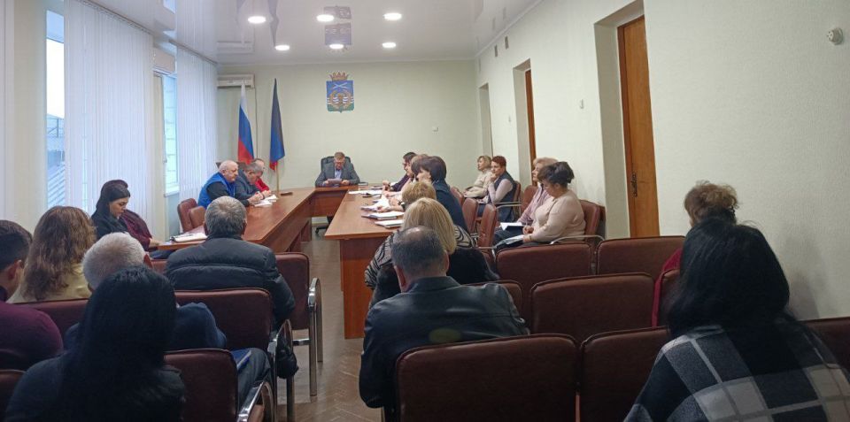 Сергей Юзвинкевич: Сегодня провел расширенное аппаратное совещание Сергей Юзвинкевич: Сегодня провел расширенное аппаратное совещание