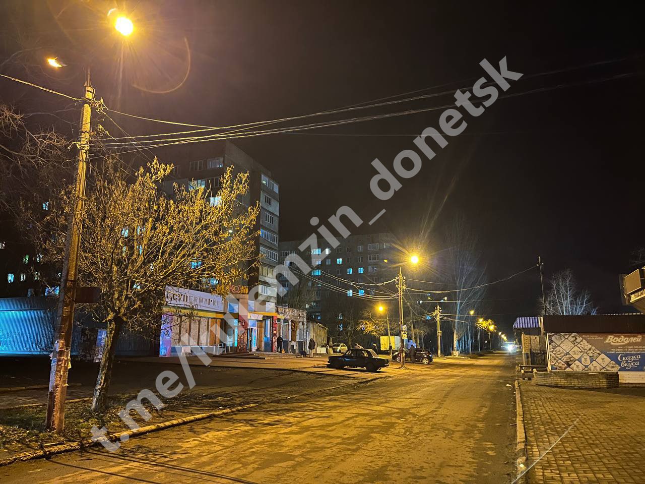 Алексей Кулемзин: В Петровском районе Донецка восстановлено наружное освещение в микрорайоне «Тихий», которое не функционировало с 2022 года из-за обстрелов со стороны преступного киевского режима Алексей Кулемзин: В Петровском районе Донецка восстановлено наружное освещение в микрорайоне «Тихий», которое не функционировало с 2022 года из-за обстрелов со стороны преступного киевского режима