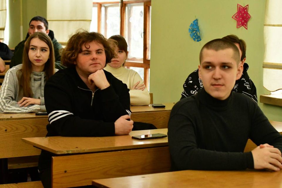 Ответили на вопросы студентов ДОНАГРА Ответили на вопросы студентов ДОНАГРА