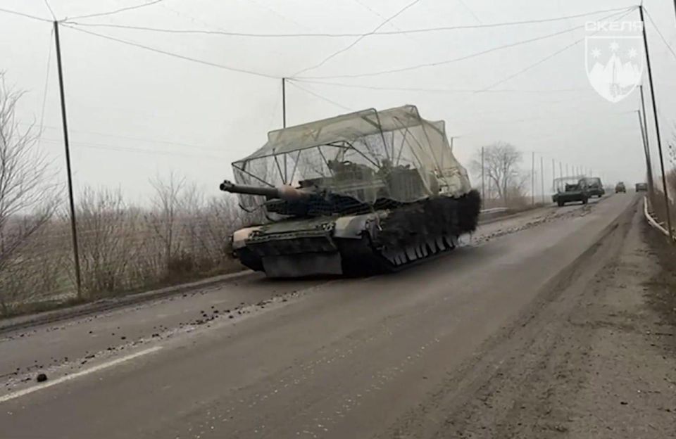 425-й ОШП «Скала», неудачно сходивший в контрнаступ под Покровск, показал последние кадры живых танков M1A1 AIM Abrams, поставленных Австралией 425-й ОШП «Скала», неудачно сходивший в контрнаступ под Покровск, показал последние кадры живых танков M1A1 AIM Abrams, поставленных Австралией