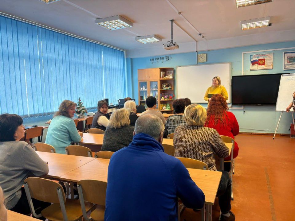 Сегодня начальник Мичуринского территориального отдела провел встречу с жителями села Мичурино Сегодня начальник Мичуринского территориального отдела провел встречу с жителями села Мичурино