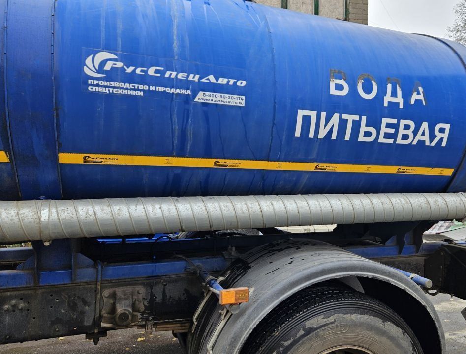24 декабря 2025 года во исполнение поручения Главы Донецкой Народной Республики депутаты Ясиноватского муниципального совета Наталья Филиппова и Ирина Евсюкова посетили места подвоза воды 24 декабря 2025 года во исполнение поручения Главы Донецкой Народной Республики депутаты Ясиноватского муниципального совета Наталья Филиппова и Ирина Евсюкова посетили места подвоза воды