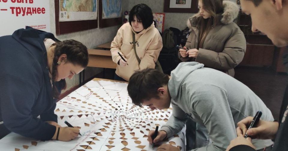 Поддержка защитников Горловки в преддверии праздников Поддержка защитников Горловки в преддверии праздников
