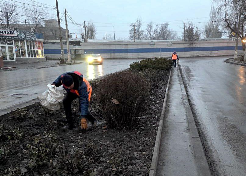 Иван Адамец: В Куйбышевском районе специалисты муниципального предприятия «Зеленое строительство» осуществляют плановые работы по благоустройству и содержанию территории Иван Адамец: В Куйбышевском районе специалисты муниципального предприятия «Зеленое строительство» осуществляют плановые работы по благоустройству и содержанию территории