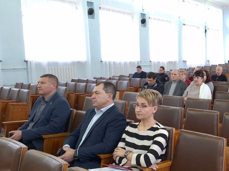 Александр Шатов: В администрации Шахтерского округа прошло аппаратное совещание Александр Шатов: В администрации Шахтерского округа прошло аппаратное совещание
