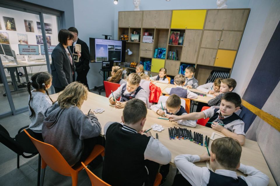 Антон Кольцов: В Мариуполе открылся Детский (Ресурсный) центр Русского музея Антон Кольцов: В Мариуполе открылся Детский (Ресурсный) центр Русского музея