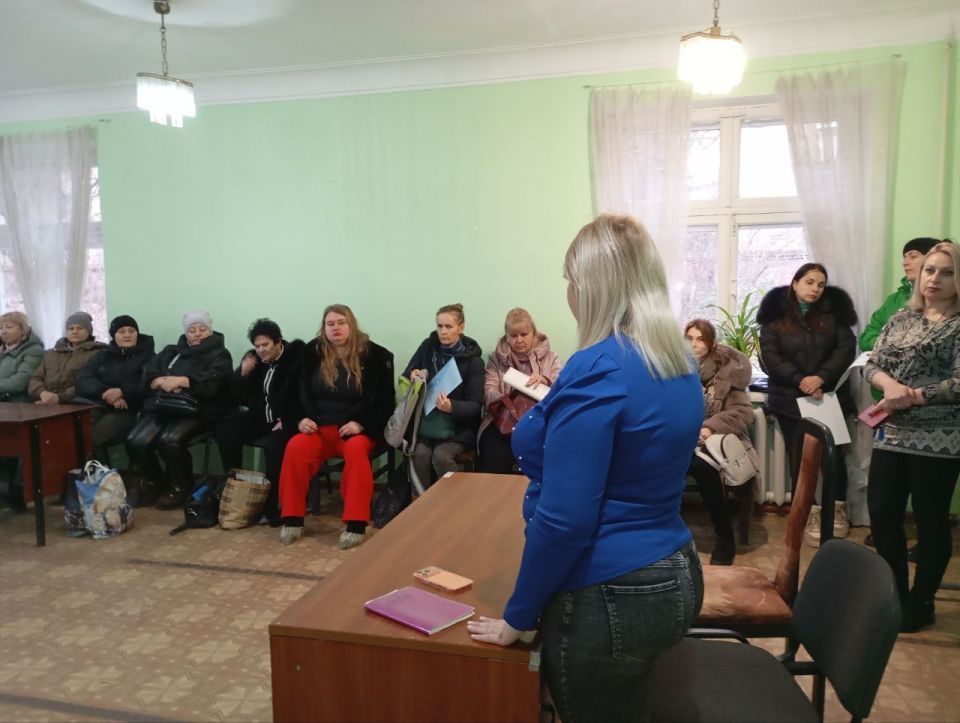 Сегодня, 24 декабря, заместитель главы администрации городского округа Макеевка Ирина Валентиновна Сидякина провела встречу по адресу: ГБОУ «Лицей № 2 «Престиж» с углубленным изучением отдельных предметов городского округа... Сегодня, 24 декабря, заместитель главы администрации городского округа Макеевка Ирина Валентиновна Сидякина провела встречу по адресу: ГБОУ «Лицей № 2 «Престиж» с углубленным изучением отдельных предметов городского округа...