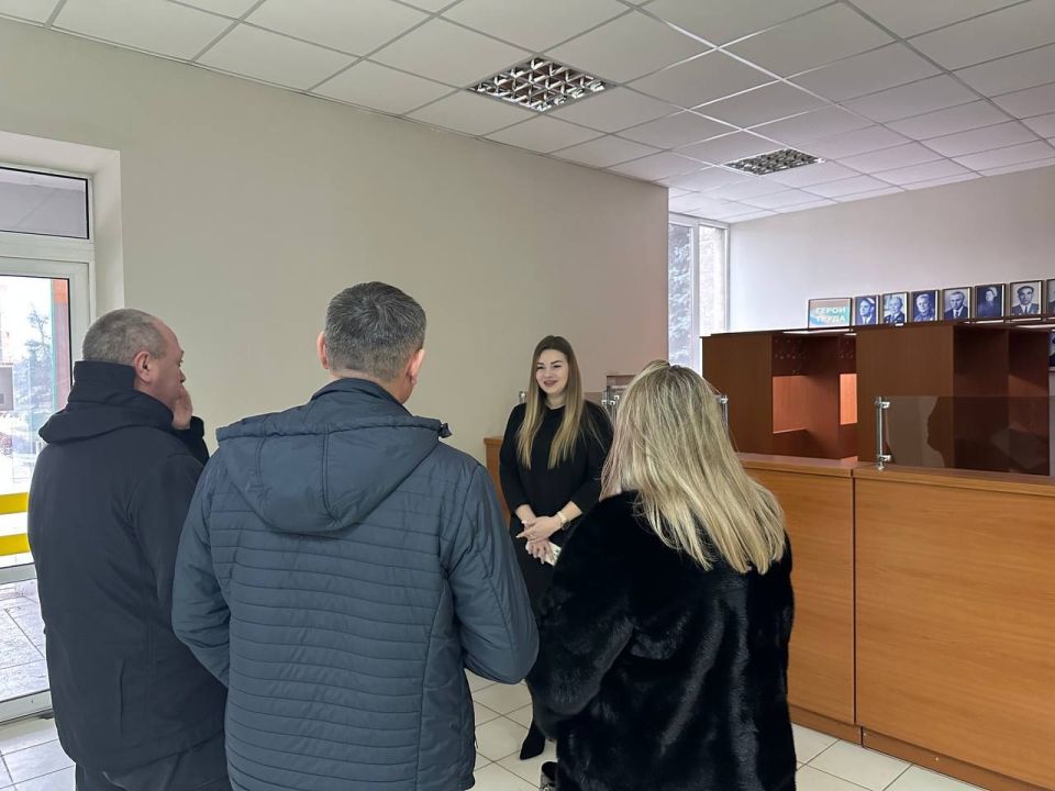 24 декабря 2025 года депутаты Горловского городского совета от фракции «Единая Россия» – Роман Конев, София Потапова, Олег Сладкевич, Геннадий Маюров – провели встречи с населением 24 декабря 2025 года депутаты Горловского городского совета от фракции «Единая Россия» – Роман Конев, София Потапова, Олег Сладкевич, Геннадий Маюров – провели встречи с населением