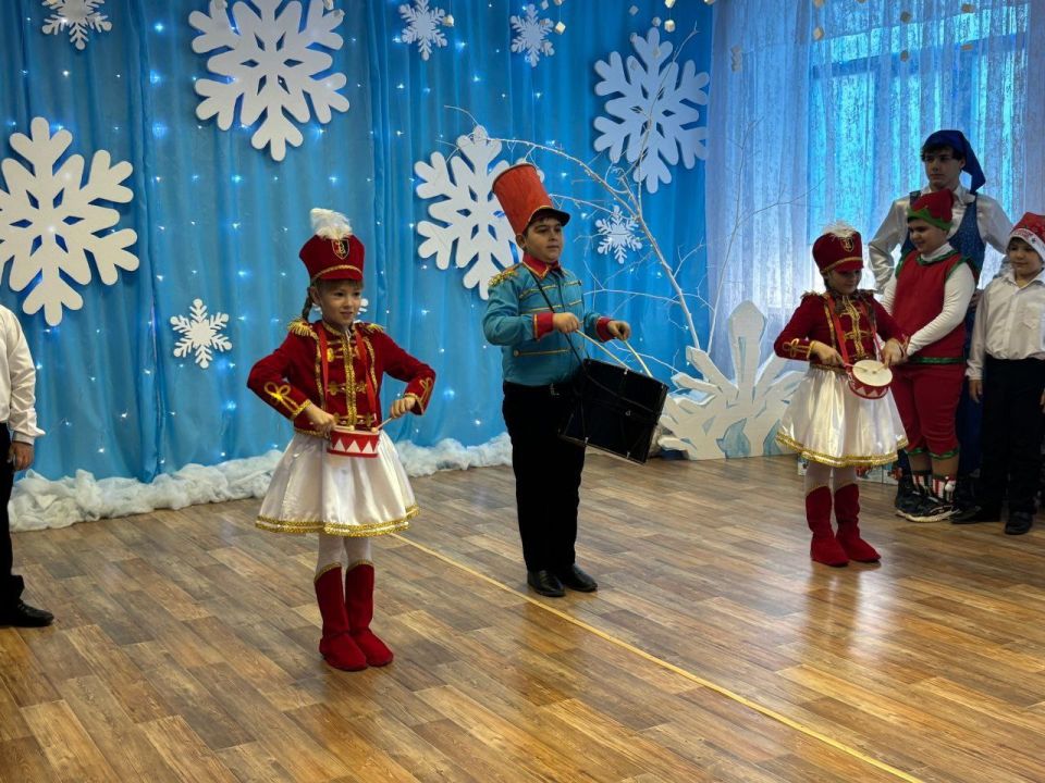 В ГБОУ "Школа № 3 г.о. Дебальцево"царила настоящая новогодняя сказка! В ГБОУ "Школа № 3 г.о. Дебальцево"царила настоящая новогодняя сказка!