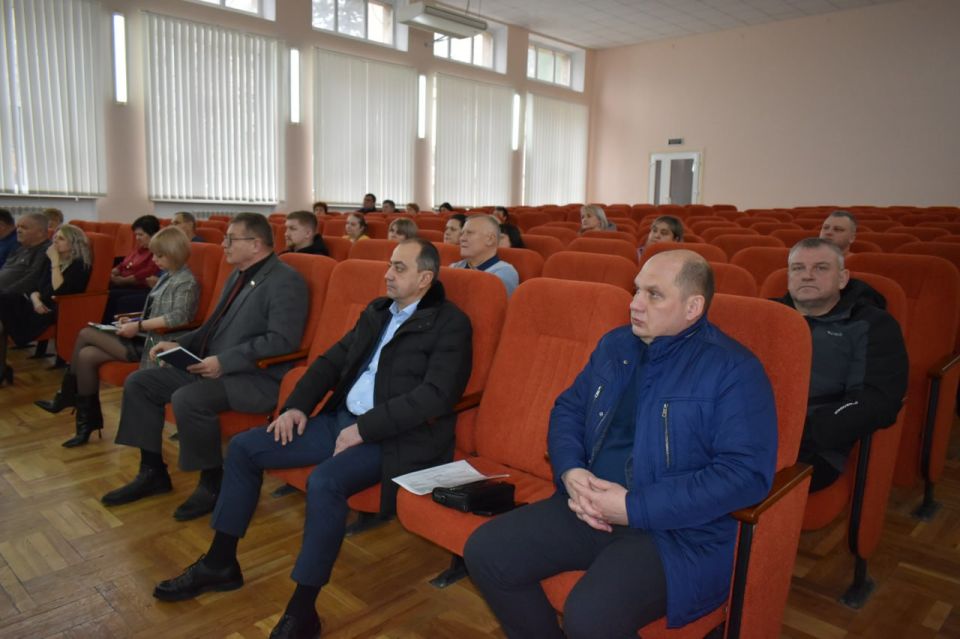 Секретарь Амвросиевского местного отделения Всероссийской политической партии «Единая Россия» Игорь Лызов Встретился с депутатами фракции Секретарь Амвросиевского местного отделения Всероссийской политической партии «Единая Россия» Игорь Лызов Встретился с депутатами фракции
