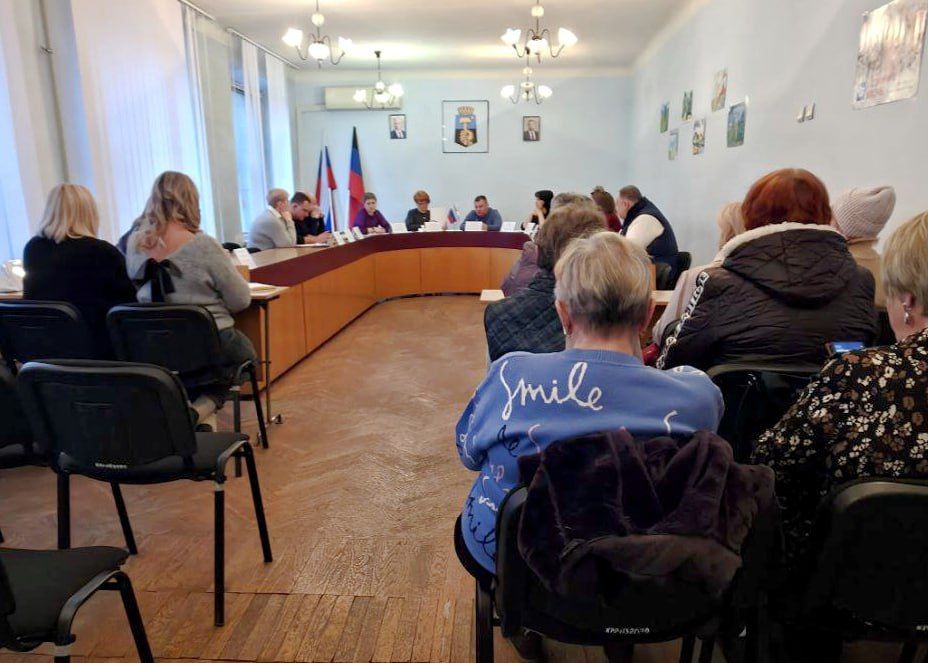Иван Адамец: Под председательством руководителя Управы Куйбышевского внутригородского района Ивана Адамца состоялось плановое аппаратное совещание Иван Адамец: Под председательством руководителя Управы Куйбышевского внутригородского района Ивана Адамца состоялось плановое аппаратное совещание