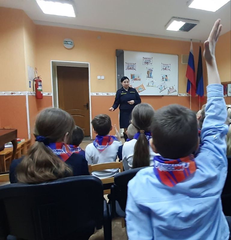 В школе Ждановки состоялось мероприятие, посвящённое профориентации В школе Ждановки состоялось мероприятие, посвящённое профориентации