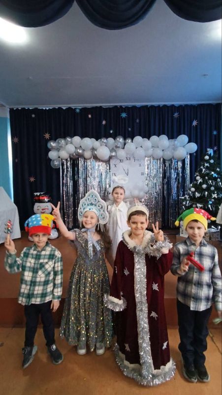19 декабря в ГБОУ "СШ № 4 Г.О. МАКЕЕВКА" была проведена ярмарка, объединившая детей и взрослых добрыми делами и искренними улыбками 19 декабря в ГБОУ "СШ № 4 Г.О. МАКЕЕВКА" была проведена ярмарка, объединившая детей и взрослых добрыми делами и искренними улыбками