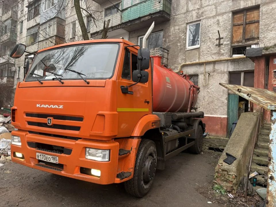 Аварийный отряд из Кузбасса ежедневно восстанавливает инфраструктуру Горловки Аварийный отряд из Кузбасса ежедневно восстанавливает инфраструктуру Горловки