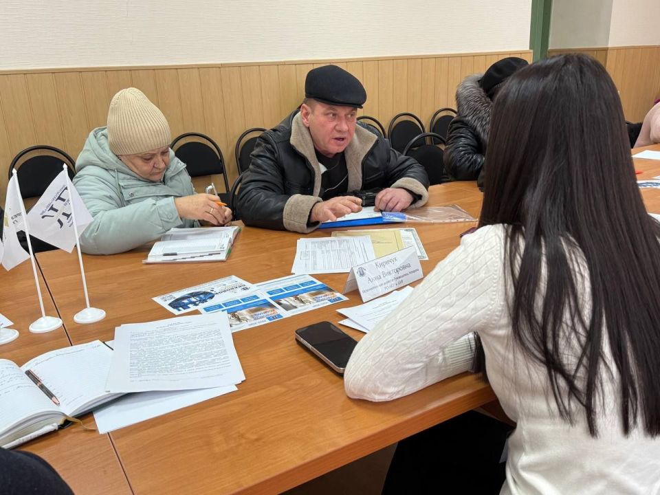 Сергей Желновач: Выездной прием состоялся!. Сегодня, 24 декабря, в рамках проекта «Правовой Компас» (РО АЮР в ДНР), который реализуется при поддержке Фонда президентских грантов, состоялся выездной прием граждан в г.о Сергей Желновач: Выездной прием состоялся!. Сегодня, 24 декабря, в рамках проекта «Правовой Компас» (РО АЮР в ДНР), который реализуется при поддержке Фонда президентских грантов, состоялся выездной прием граждан в г.о