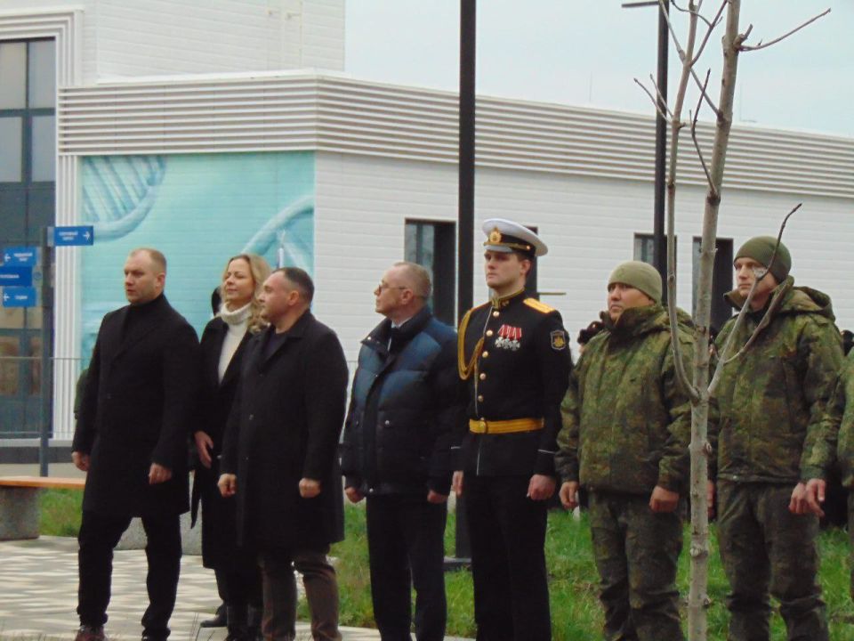 23 декабря 2025 года в филиале Нахимовского военно-морского училища имени дважды героя России Михаила Евгеньевича Гудкова, состоялось торжественное открытие бюста дважды Героя России Михаила Евгеньевича Гудкова 23 декабря 2025 года в филиале Нахимовского военно-морского училища имени дважды героя России Михаила Евгеньевича Гудкова, состоялось торжественное открытие бюста дважды Героя России Михаила Евгеньевича Гудкова
