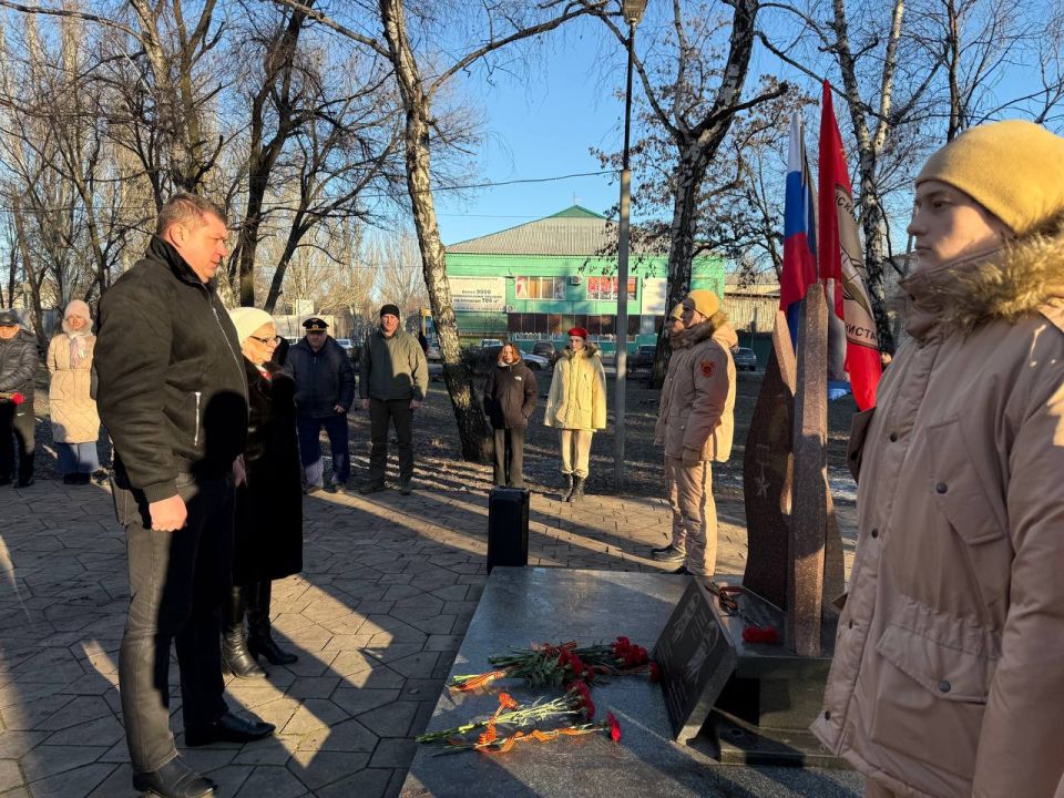 В Шахтерске прошел митинг ко Дню ввода советских войск в Афганистан В Шахтерске прошел митинг ко Дню ввода советских войск в Афганистан