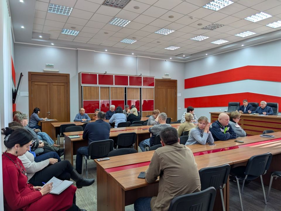 Николай Михайлов: Провел встречу с трудовым коллективом Филиала №6 «Комсомольское рудоуправление» ООО «ЮГМК Донецк» Николай Михайлов: Провел встречу с трудовым коллективом Филиала №6 «Комсомольское рудоуправление» ООО «ЮГМК Донецк»