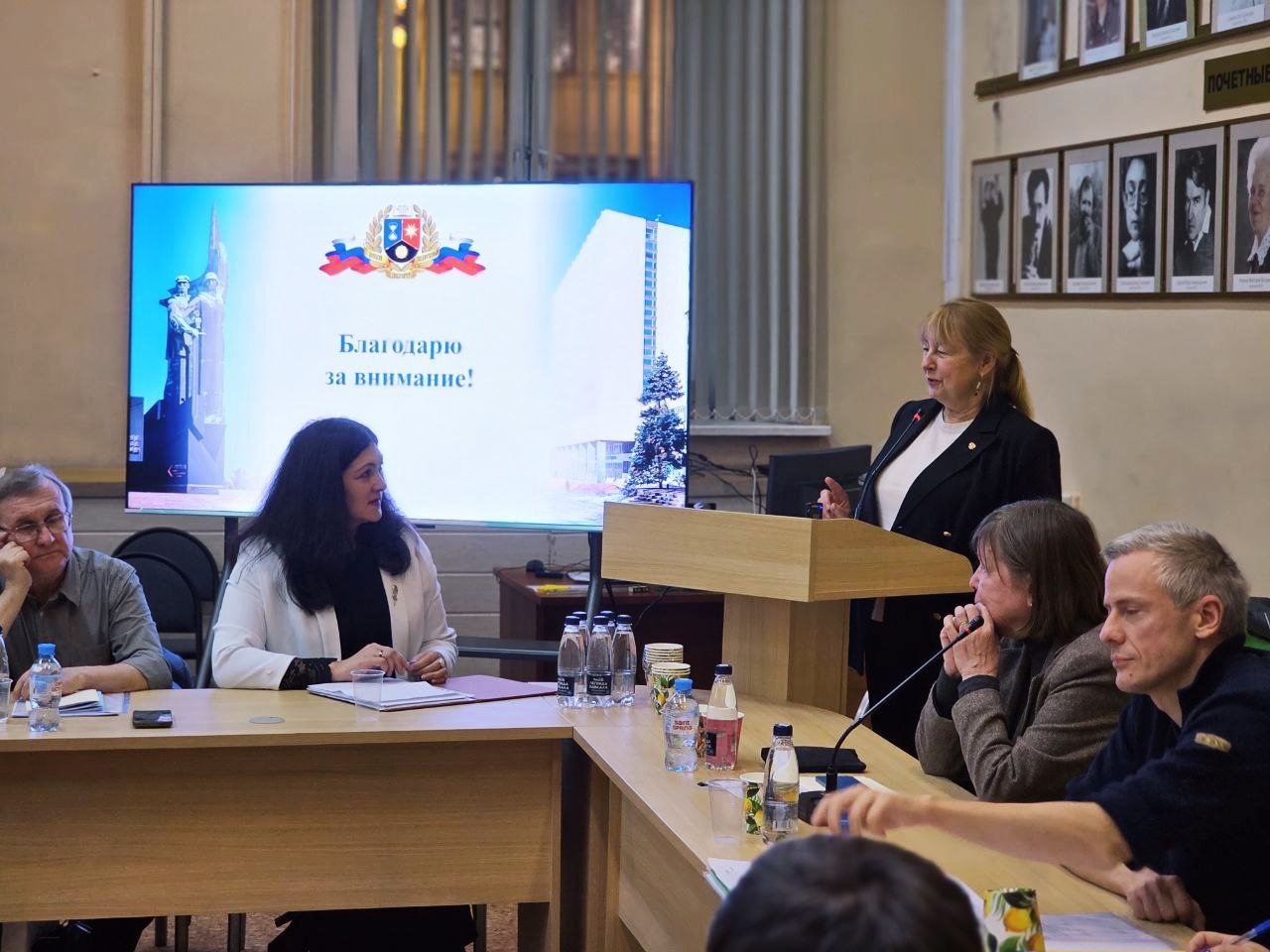 24 декабря в Московском государственном университете имени М.В. Ломоносова состоялась защита кандидатской диссертации помощника ректора, старшего преподавателя кафедры журналистики Наталии Москаленко "Медиапотребление... 24 декабря в Московском государственном университете имени М.В. Ломоносова состоялась защита кандидатской диссертации помощника ректора, старшего преподавателя кафедры журналистики Наталии Москаленко "Медиапотребление...