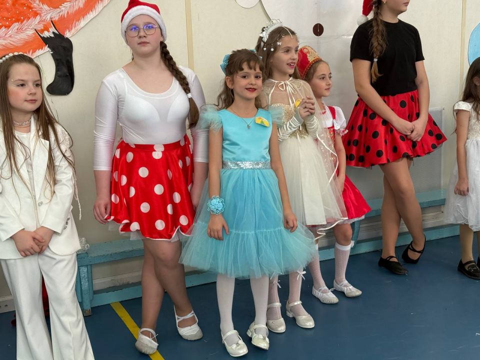Новогодний утренник: «В гостях у новогодней сказки» в ГБОУ «Тельмановская гимназия Тельмановского м.о.» Новогодний утренник: «В гостях у новогодней сказки» в ГБОУ «Тельмановская гимназия Тельмановского м.о.»