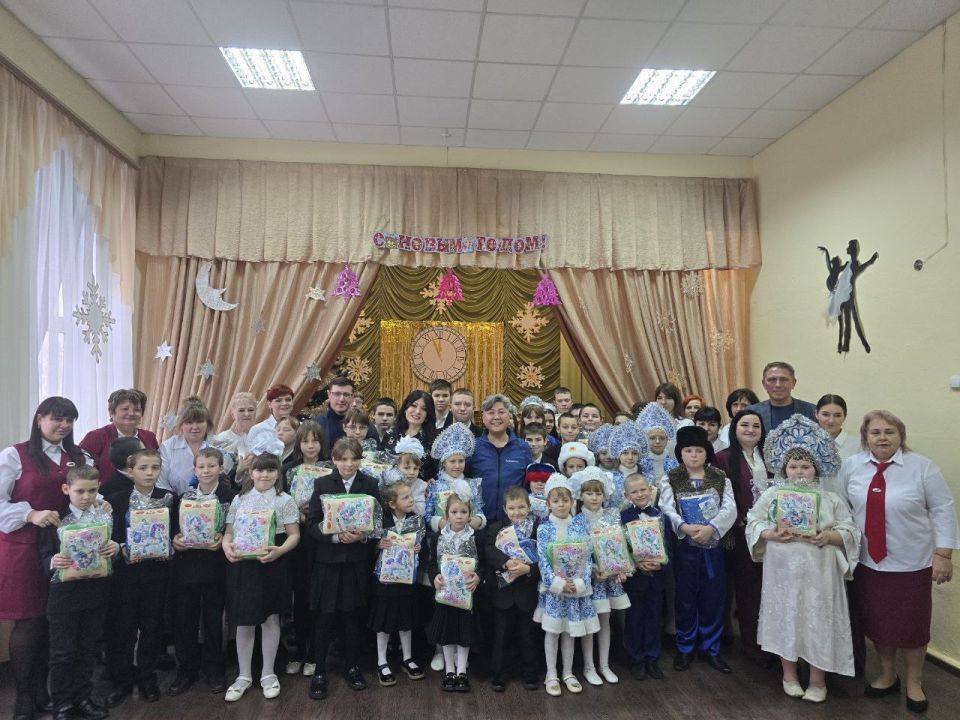 Шеф-регионы спешат подарить детям из муниципалитетов ДНР новогоднюю сказку! Шеф-регионы спешат подарить детям из муниципалитетов ДНР новогоднюю сказку!