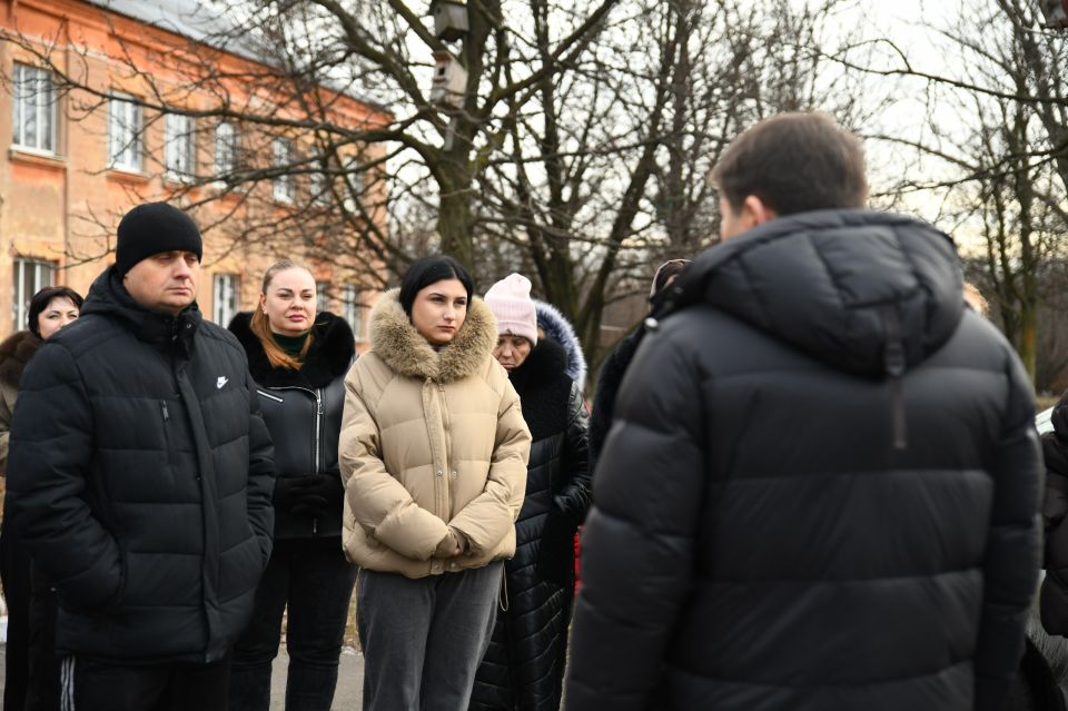 24 декабря состоялась встреча секретаря Макеевского местного отделения партии "Единая Россия" Владислава Ключарова с жителями Советского района, где были рассмотрены результаты проделанной работы в разных областях за текущий... 24 декабря состоялась встреча секретаря Макеевского местного отделения партии "Единая Россия" Владислава Ключарова с жителями Советского района, где были рассмотрены результаты проделанной работы в разных областях за текущий...