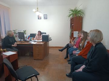 24 декабря заместитель главы Администрации Володарского муниципального округа Полтарак В.В. провела встречу с трудовым коллективом Управления финансов Администрации Володарского муниципального округа