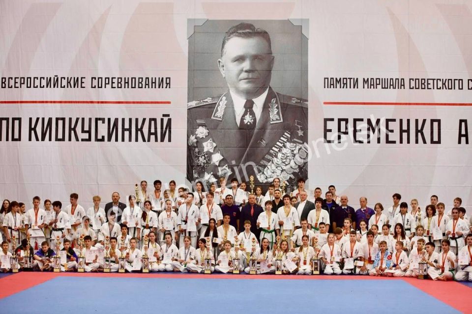 Алексей Кулемзин: В Москве прошли Всероссийские соревнования и Кубок России по киокусинкай каратэ, посвящённые памяти Маршала Советского Союза А.И. Еременко Алексей Кулемзин: В Москве прошли Всероссийские соревнования и Кубок России по киокусинкай каратэ, посвящённые памяти Маршала Советского Союза А.И. Еременко