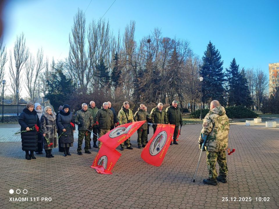 Дмитрий Огилец: 25 декабря 2025 года Макеевская городская организация РСВА и СВО провела мероприятие приуроченное 46-й годовщине ввода ограниченного контингента советских войск в Афганистан Дмитрий Огилец: 25 декабря 2025 года Макеевская городская организация РСВА и СВО провела мероприятие приуроченное 46-й годовщине ввода ограниченного контингента советских войск в Афганистан