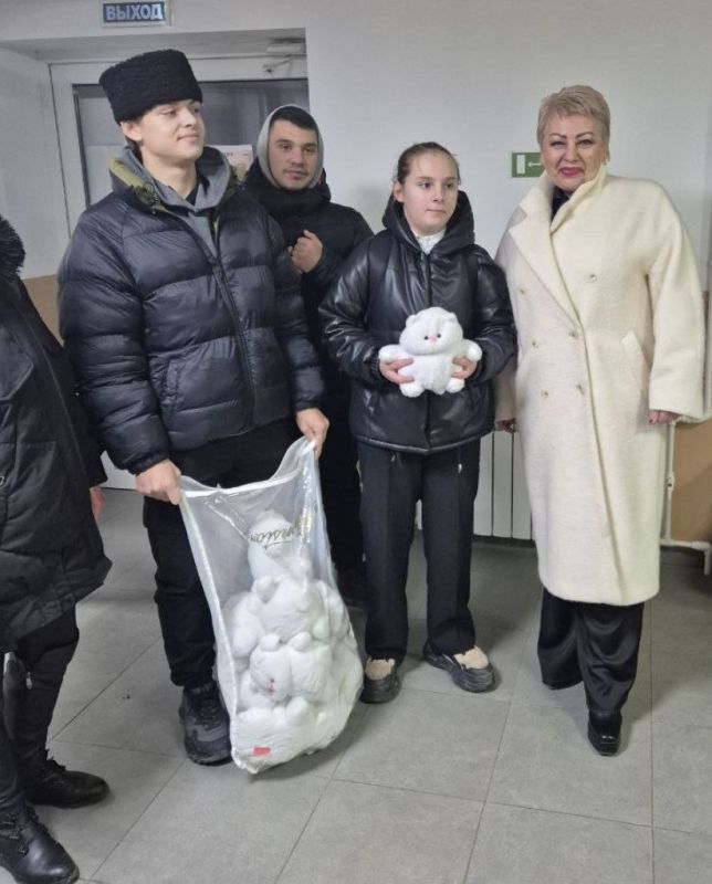 «Сотвори чудо»: в Мариуполе подарили праздник детям из многодетных и малоимущих семей «Сотвори чудо»: в Мариуполе подарили праздник детям из многодетных и малоимущих семей