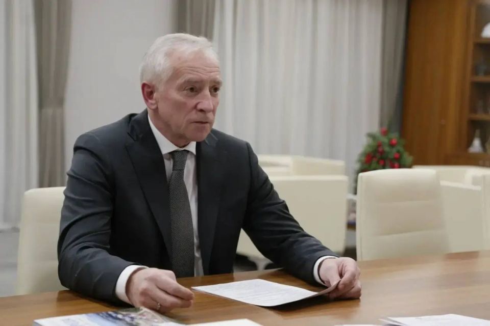 Глава Минстроя России Ирек Файзуллин провел рабочую встречу с Губернатором Томской области Владимиром Мазуром Глава Минстроя России Ирек Файзуллин провел рабочую встречу с Губернатором Томской области Владимиром Мазуром