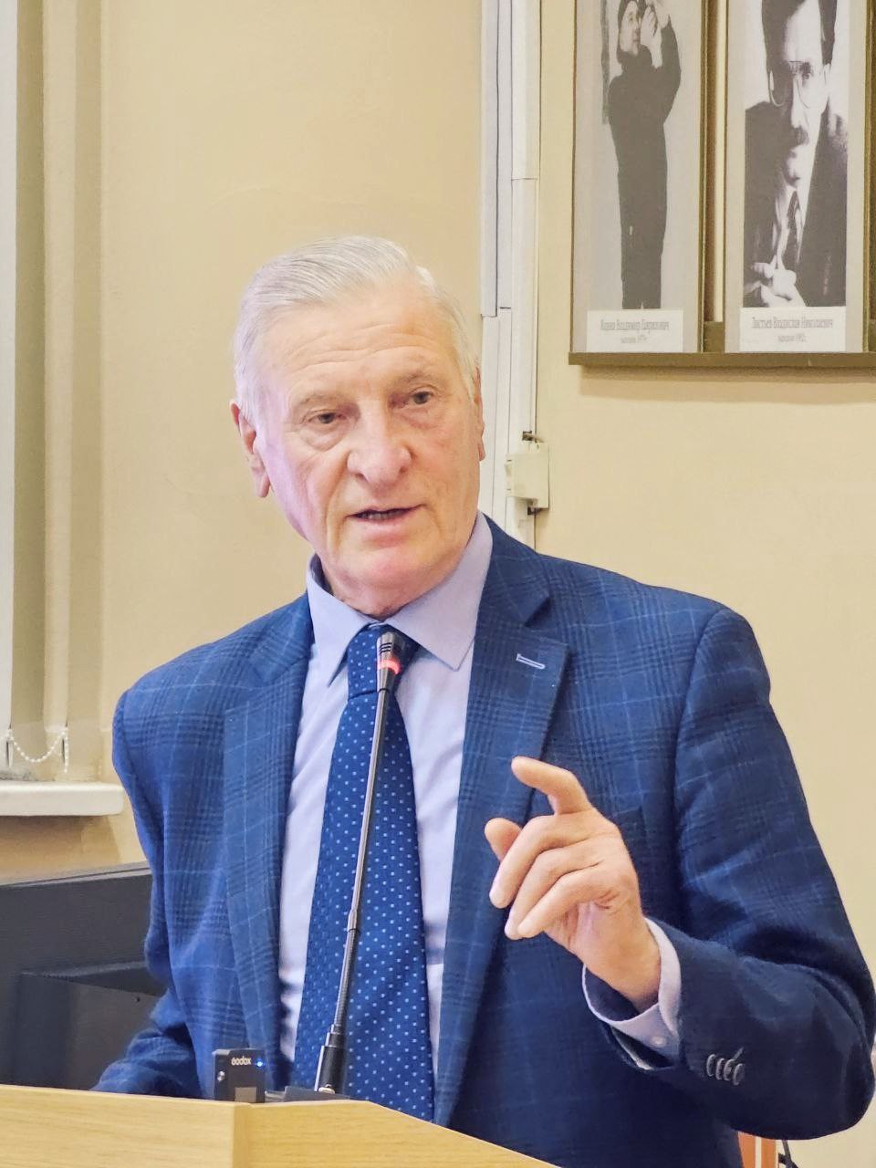 24 декабря в Московском государственном университете имени М.В. Ломоносова состоялась защита кандидатской диссертации помощника ректора, старшего преподавателя кафедры журналистики Наталии Москаленко "Медиапотребление... 24 декабря в Московском государственном университете имени М.В. Ломоносова состоялась защита кандидатской диссертации помощника ректора, старшего преподавателя кафедры журналистики Наталии Москаленко "Медиапотребление...