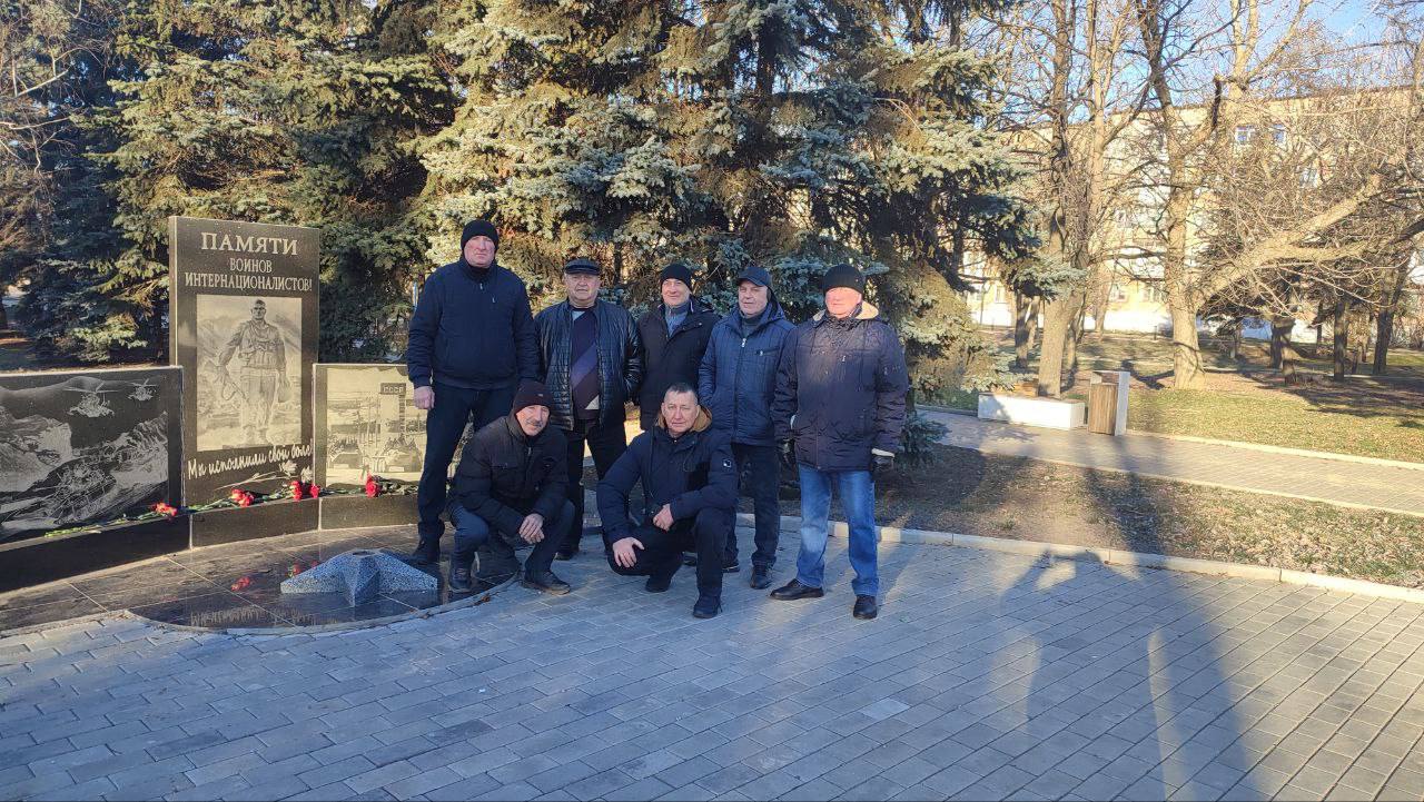 В Кировском прошел митинг к 46- й годовщине ввода советских войск в Афганистан В Кировском прошел митинг к 46- й годовщине ввода советских войск в Афганистан