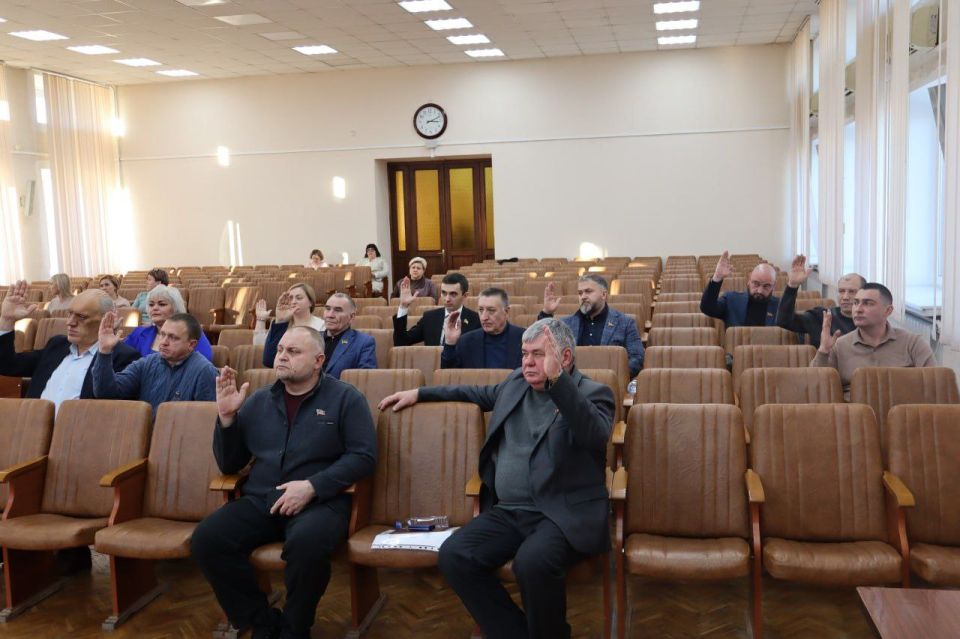 Валентина Харлашка: 25 декабря провела 63 внеочередное заседание Макеевского городского совета Донецкой Народной Республики Валентина Харлашка: 25 декабря провела 63 внеочередное заседание Макеевского городского совета Донецкой Народной Республики