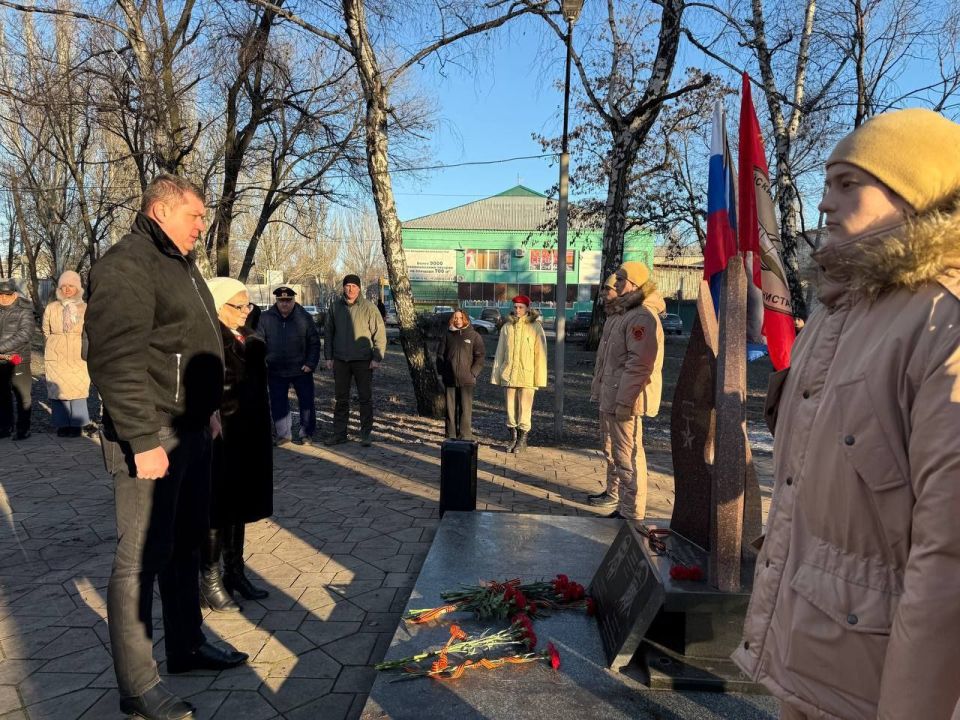 Память о героях: депутаты Народного Совета приняли участие в мероприятиях ко Дню ввода советских войск в Афганистан Память о героях: депутаты Народного Совета приняли участие в мероприятиях ко Дню ввода советских войск в Афганистан