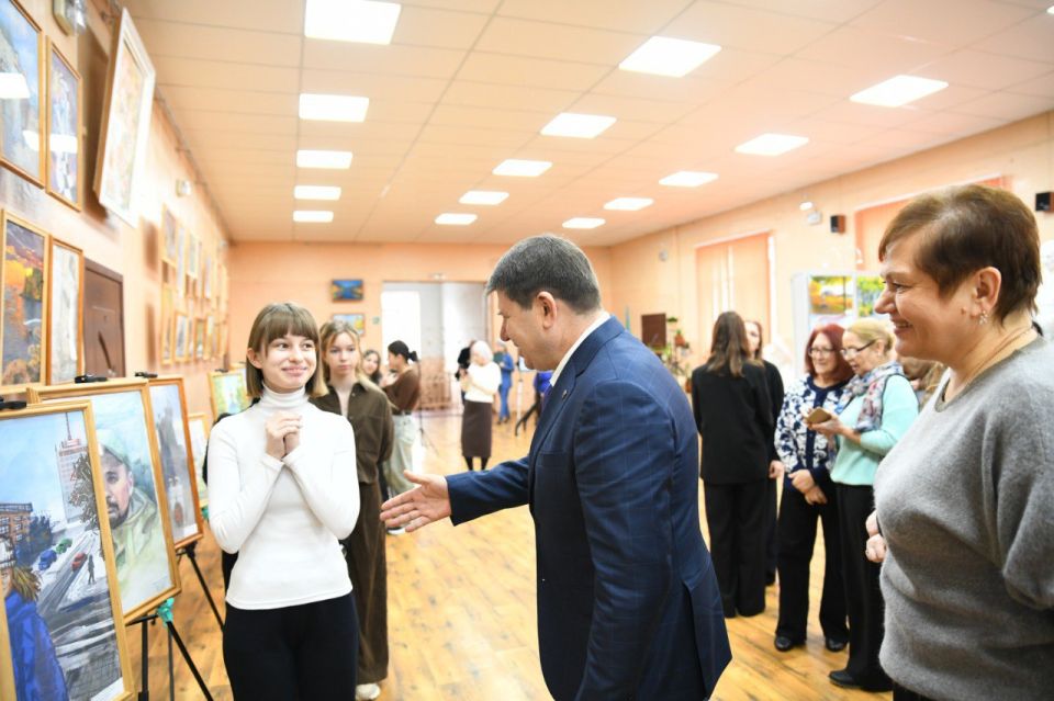 24 декабря в Макеевке состоялось награждение победителей городского конкурса юных художников «Донбасс – моя любовь» 24 декабря в Макеевке состоялось награждение победителей городского конкурса юных художников «Донбасс – моя любовь»
