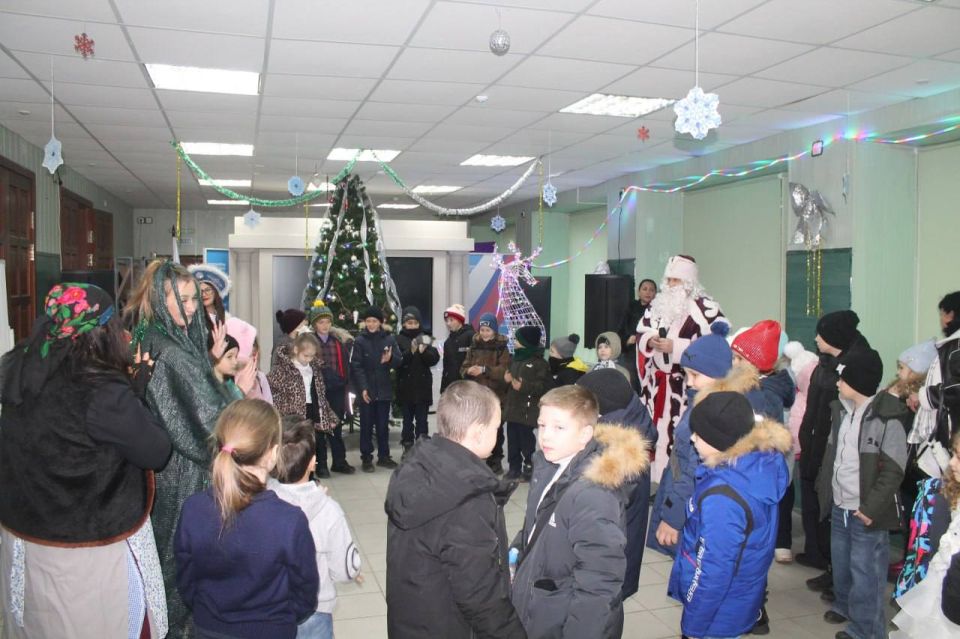 Новогодняя сказка для самых маленьких: праздник волшебства в Мангуше Новогодняя сказка для самых маленьких: праздник волшебства в Мангуше