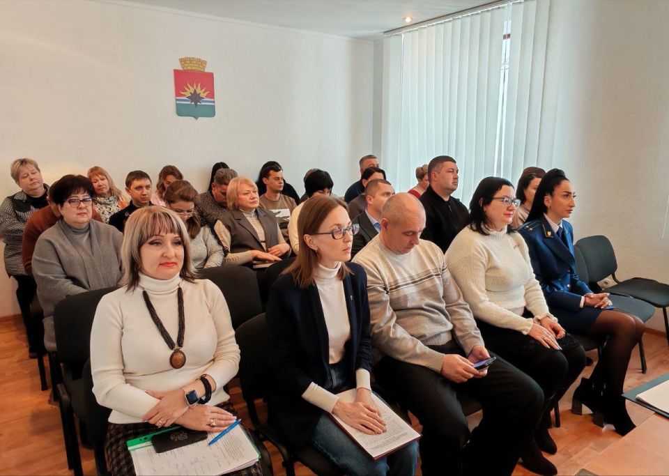 Внеочередное заседание Торезского городского совета Внеочередное заседание Торезского городского совета