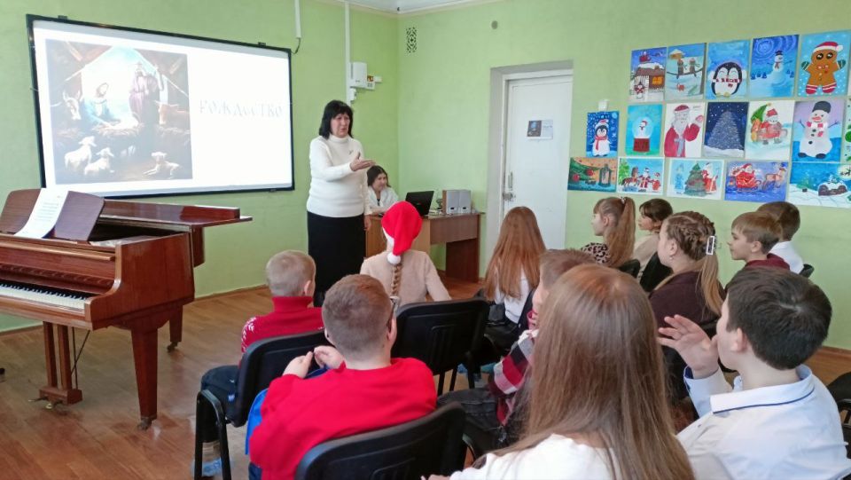 Встреча в гостиной искусств «Светлый праздник Рождества» Встреча в гостиной искусств «Светлый праздник Рождества»