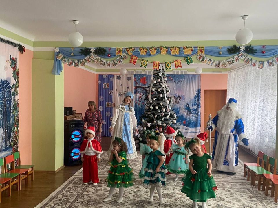 НОВОГОДНЯЯ СКАЗКА ДЛЯ ВСЕХ… НОВОГОДНЯЯ СКАЗКА ДЛЯ ВСЕХ…