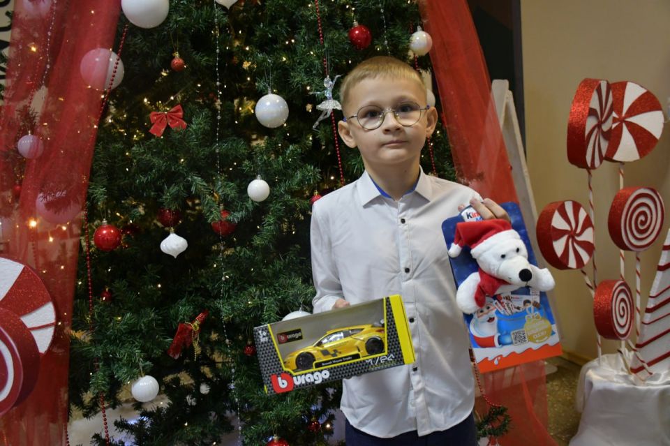 Новогоднее чудо в Дебальцево: заветная мечта юного Кирилла стала реальностью Новогоднее чудо в Дебальцево: заветная мечта юного Кирилла стала реальностью