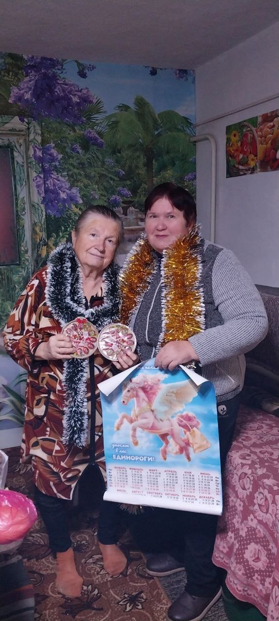 Новогодние хлопоты с душой: социальные услуги и праздничное настроение Новогодние хлопоты с душой: социальные услуги и праздничное настроение