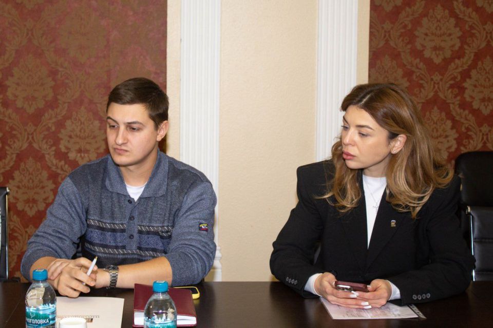 Взаимодействие со старшими коллегами Взаимодействие со старшими коллегами