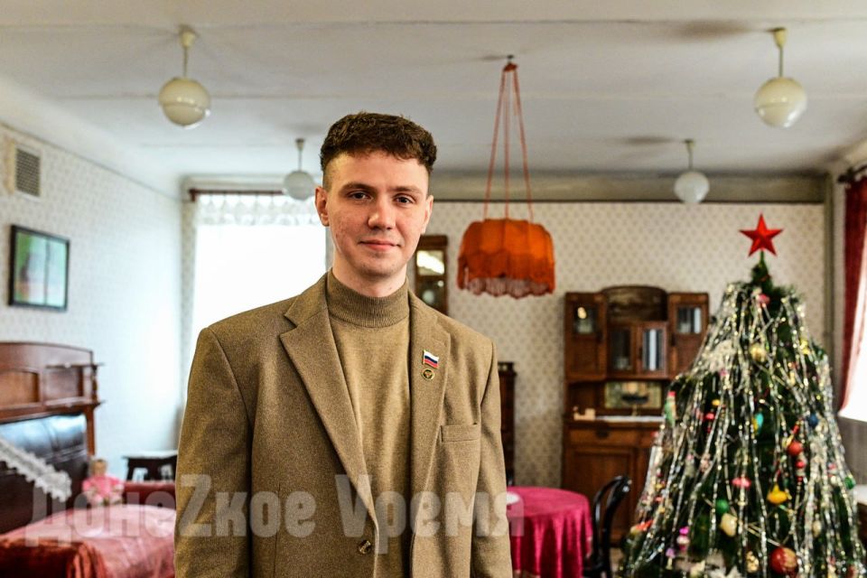 "Новогодняя карусель": в Донецке рассказали об истории праздника и показали его главные атрибуты "Новогодняя карусель": в Донецке рассказали об истории праздника и показали его главные атрибуты