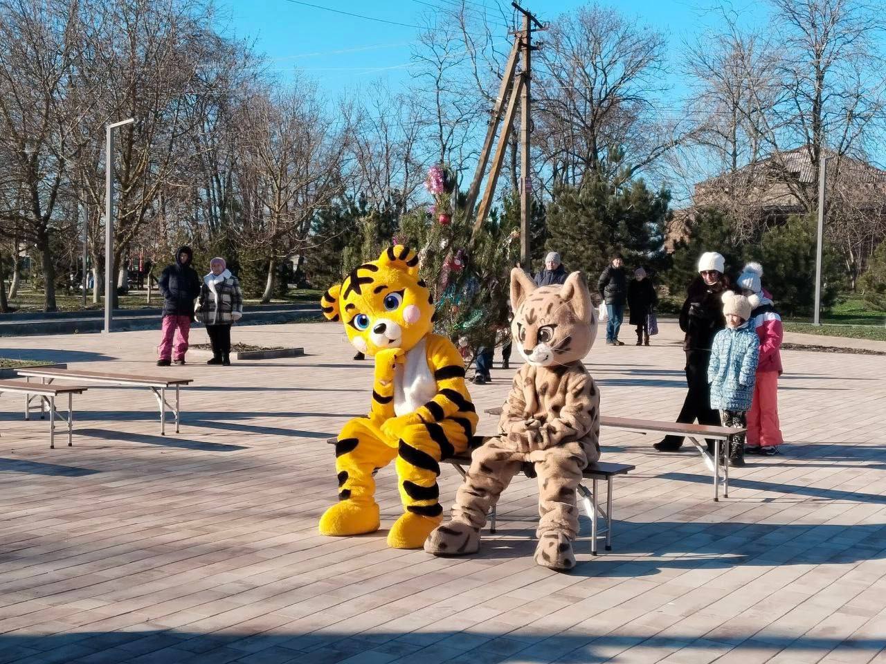 В рамках проекта «Культура малой Родины» автоклуб привез новогоднюю сказку в Ильичевское В рамках проекта «Культура малой Родины» автоклуб привез новогоднюю сказку в Ильичевское