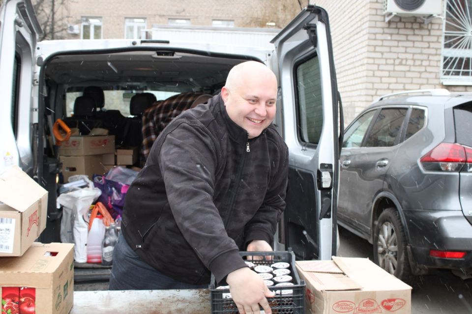 В Горловку прибыла гуманитарная помощь из Липецкой области В Горловку прибыла гуманитарная помощь из Липецкой области