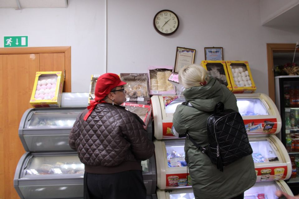 Иван Приходько: Активисты Народного контроля осуществили проверку ряда магазинов в Центрально-Городском районе Горловки Иван Приходько: Активисты Народного контроля осуществили проверку ряда магазинов в Центрально-Городском районе Горловки
