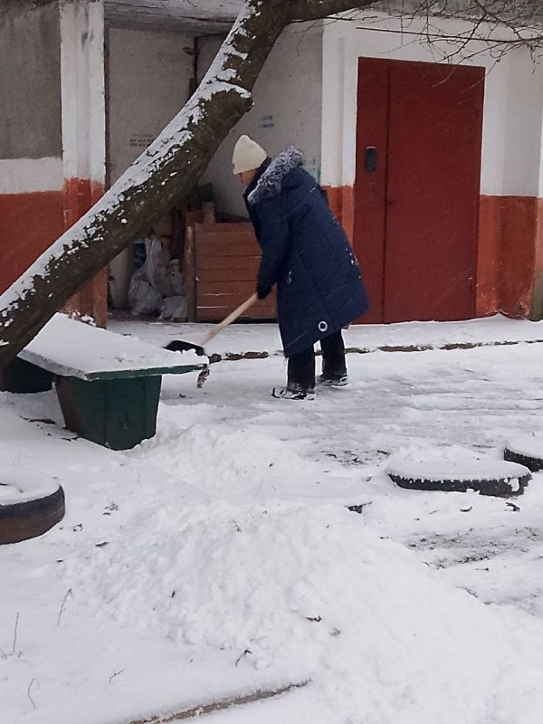 Роман Конев: В связи с выпадением большого количества мокрого снега, в Горловке начались активные работы по обеспечению безопасности дорожного движения Роман Конев: В связи с выпадением большого количества мокрого снега, в Горловке начались активные работы по обеспечению безопасности дорожного движения