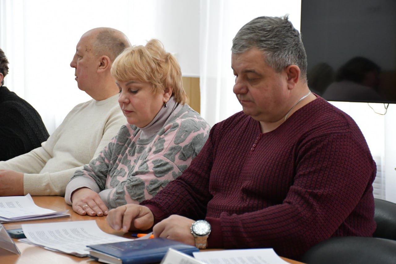 26 декабря 2025 года, под председательством Сергея Шульженко, состоялось заседание Дебальцевского городского совета Донецкой Народной Республики первого созыва, на котором были рассмотрены вопросы: ... 26 декабря 2025 года, под председательством Сергея Шульженко, состоялось заседание Дебальцевского городского совета Донецкой Народной Республики первого созыва, на котором были рассмотрены вопросы: ...