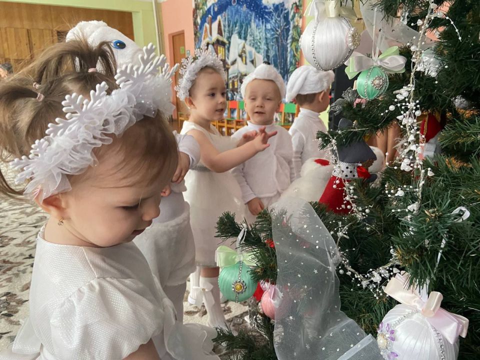 НОВОГОДНЯЯ СКАЗКА ДЛЯ ВСЕХ… НОВОГОДНЯЯ СКАЗКА ДЛЯ ВСЕХ…